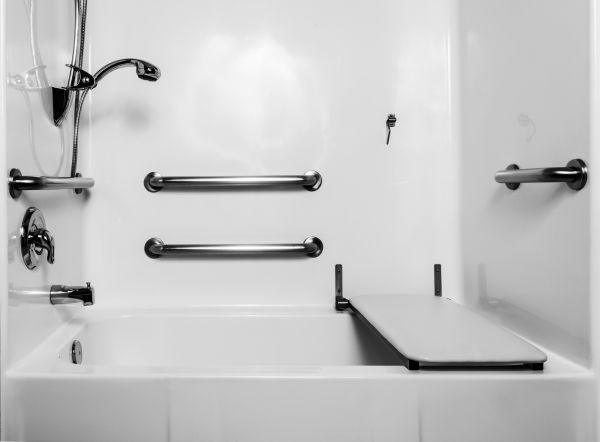 Accessible Tub Installation in Beachwood