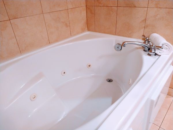 Acrylic Tub Installation in Beachwood